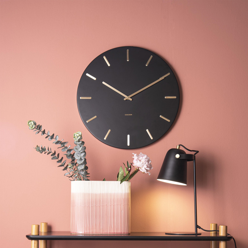 Smukt ur til hjemmet. Karlsson Charm vægur i sort (Ø 45 cm)