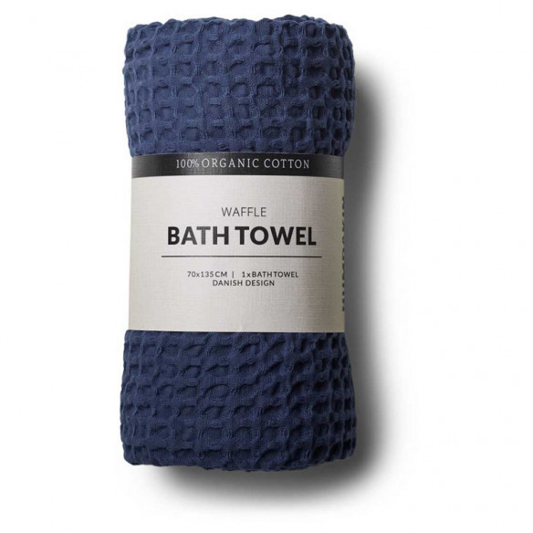 Waffle badehåndklæde i farven Sea Blue lavet i GOTS-certificeret bomuld fra Humdakin