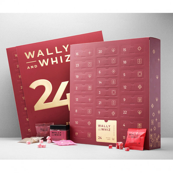 Julekalender 2022 i rød fra Wally and Whiz - 24 skuffer med lækre vingummier