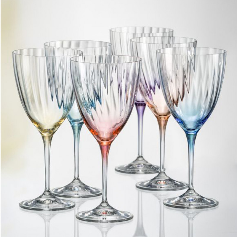 Køb de 6 og farverige Kate Hvidvinsglas fra Anna von Lipa